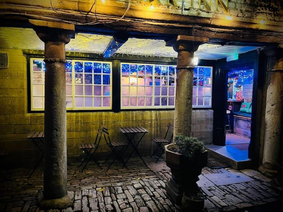 Bear Inn - Bisley Bisley  Exteriör bild