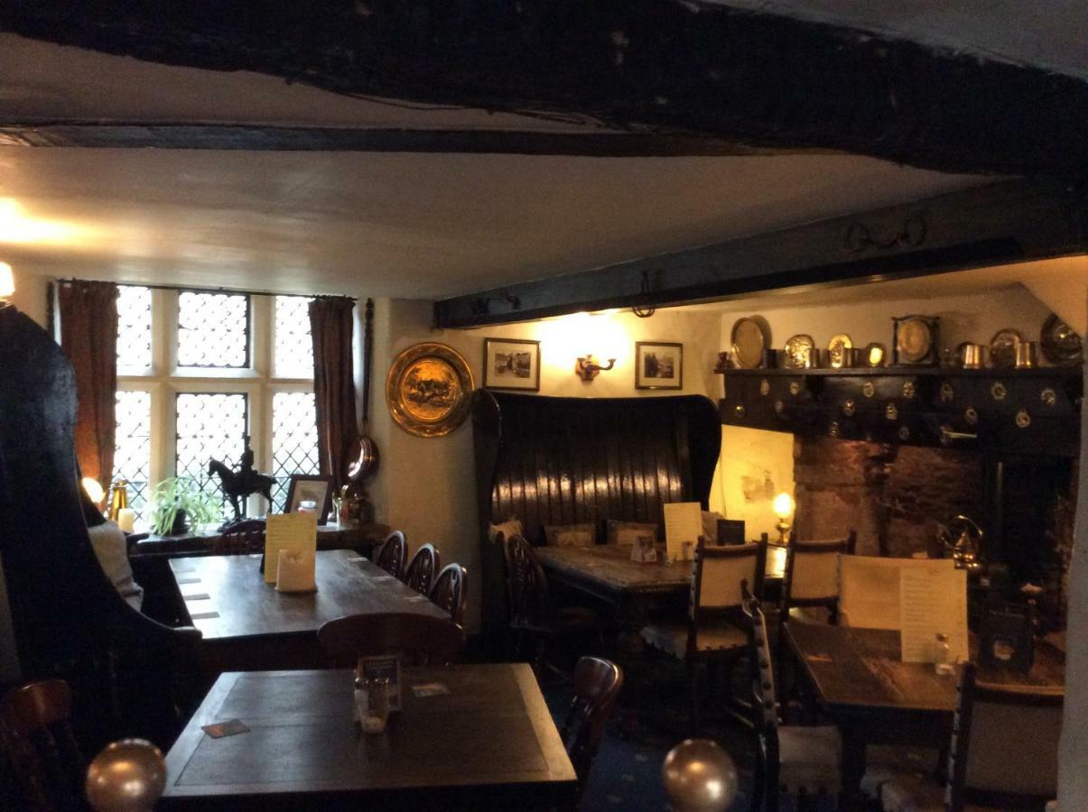 Bear Inn - Bisley Bisley  Exteriör bild